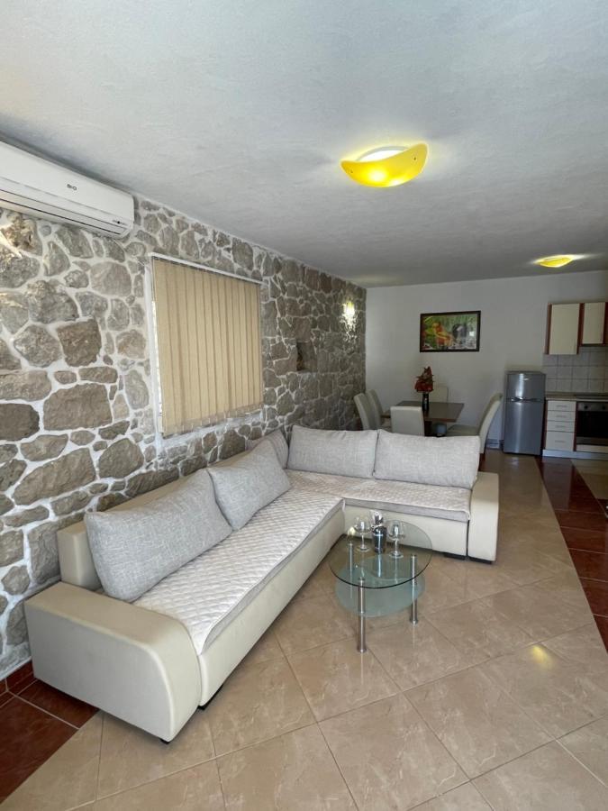 Ivan I Matej Apartments بلاتشي المظهر الخارجي الصورة